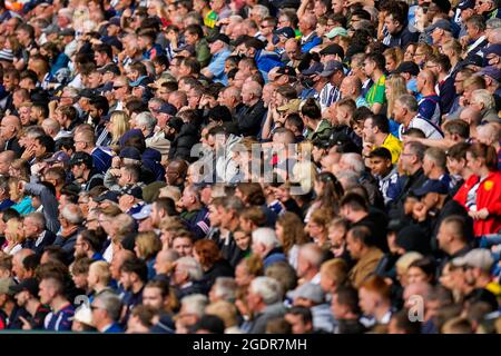 West Bromwich, Regno Unito. 25 Giugno 2021. I sostenitori di West Bromwich Albion durante la partita del campionato Sky Bet tra West Bromwich Albion e Luton Town a Hawthorns, West Bromwich, Inghilterra, il 14 agosto 2021. Foto di David Horn. Credit: Prime Media Images/Alamy Live News Foto Stock