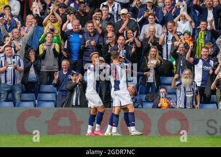 West Bromwich, Regno Unito. 25 Giugno 2021. Karlan Grant (18) di West Bromwich Albion festeggia dopo che ha assegnato i punteggi durante la partita del campionato Sky Bet tra West Bromwich Albion e Luton Town al Hawthorns, West Bromwich, Inghilterra il 14 agosto 2021. Foto di David Horn. Credit: Prime Media Images/Alamy Live News Foto Stock