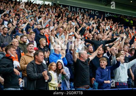 West Bromwich, Regno Unito. 25 Giugno 2021. Tifosi di Luton Town durante la partita del campionato Sky Bet tra West Bromwich Albion e Luton Town a Hawthorns, West Bromwich, Inghilterra, il 14 agosto 2021. Foto di David Horn. Credit: Prime Media Images/Alamy Live News Foto Stock