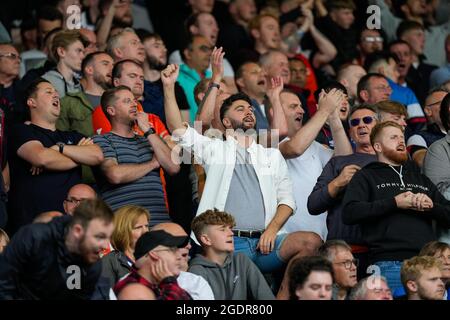 West Bromwich, Regno Unito. 25 Giugno 2021. Tifosi di Luton Town durante la partita del campionato Sky Bet tra West Bromwich Albion e Luton Town a Hawthorns, West Bromwich, Inghilterra, il 14 agosto 2021. Foto di David Horn. Credit: Prime Media Images/Alamy Live News Foto Stock