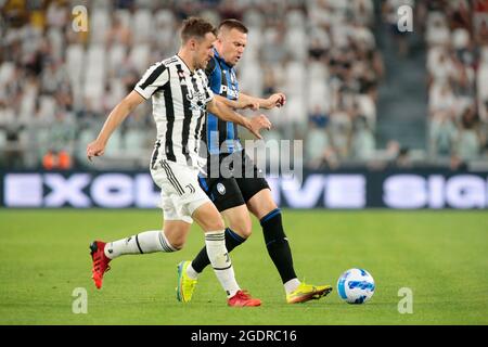 Torino, Italia. 14 agosto 2021. Aaron Ramsey (Juventus FC) durante la partita di calcio pre-stagione tra Juventus FC e Atalanta il 14 agosto 2021 allo stadio Allianz di Torino - Foto Nderim Kaceli Credit: Independent Photo Agency/Alamy Live News Foto Stock