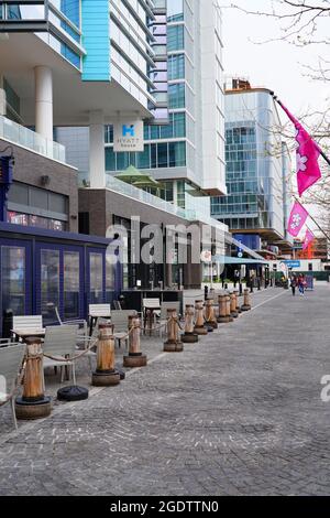 WASHINGTON, DC -1 Apr 2021- Vista dell'hotel Hyatt House nel quartiere di Wharf di Washington, DC, Stati Uniti, sul litorale sud-ovest alon Foto Stock