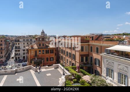 Piazza di Spagna vista dall'alto, è una delle piazze più famose di Roma Foto Stock