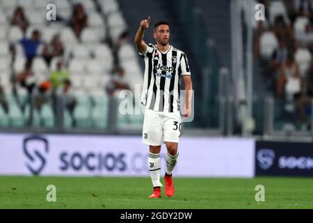 Rodrigo Bentancur della Juventus FC gesti durante la partita amichevole pre-stagione tra Juventus FC e Atalanta Bergamasca Calcio allo stadio Allianz il 14 agosto 2021 a Torino. Foto Stock