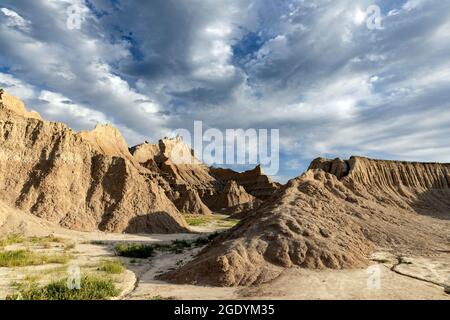 SD00470-00....SOUTH DAKOTA - Buttes vicino Fossil Exhibit Trail nel Badlands National Park. Foto Stock