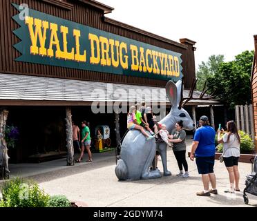 SD00472-00....SOUTH DAKOTA - Wall Drug Backyard un'attrazione turistica nella città di Wall. Foto Stock
