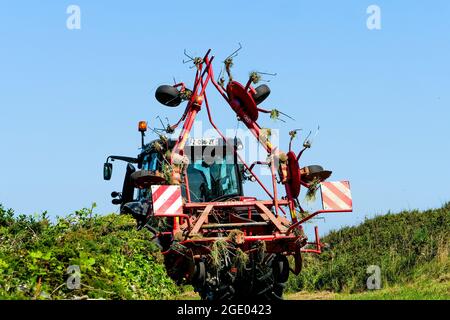 Trattore agricolo, la Hague, dipartimento della Manica, Cotentin, Regione Normandia, Francia Foto Stock