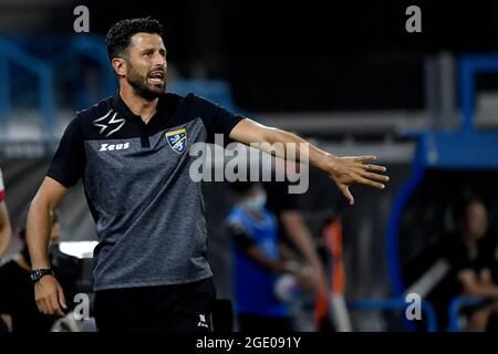 Ferrara, Italia. 01 gennaio 2016. Fabio Grosso allenatore di Frosinone Calcio reagisce durante la Coppa Italia di calcio tra Venezia FC e Frosinone Calcio allo stadio Paolo Mazza di Ferrara (Italia), 15 agosto 2021. Photo Andrea Staccioli/Insifefoto Credit: Insifefoto srl/Alamy Live News Foto Stock