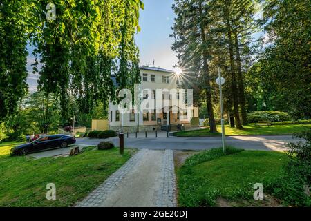 Piccola città termale climatica Lazne Kynzvart vicino Mariánské Lázně - Regione Karlovy Vary - Repubblica Ceca, Europa Foto Stock