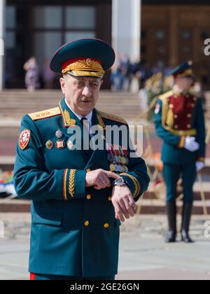 Mosca, Russia. 3 maggio 2018. Il Generale Igor Golloyev, comandante del Distretto Centrale della Guardia Russa visto durante l'evento.al Parco della Vittoria di Poklonnaya Gora, Direttore del Servizio Federale della Guardia Nazionale della Federazione Russa, il Generale Viktor Zolotov, ha lanciato il raduno automobilistico 'Memory Watch. Sons of the Great Victory' (Credit Image: © Mihail Siergiejevicz/SOPA Images via ZUMA Press Wire) Foto Stock