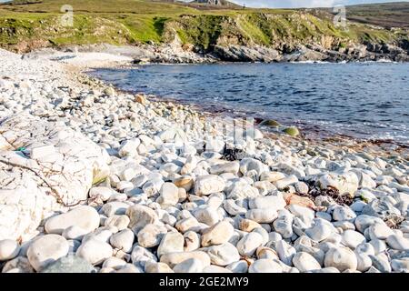 L'incredibile costa al porto tra Ardara e Glencolumbkille nella Contea di Donegal - Irlanda. Foto Stock