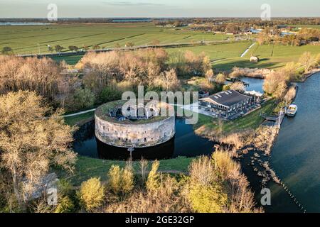 Paesi Bassi, Weesp, Fort Uitermeer. Linea di difesa di Amsterdam, nuova linea di difesa olandese, linee di difesa dell'acqua olandesi, patrimonio dell'umanità dell'UNESCO. Torre Fo Foto Stock