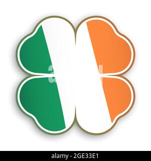 Badge, emblema di trifoglio a quattro foglie in colori della bandiera irlandese. Silhouette a foglia di trifoglio. Vettore isolato su sfondo bianco Illustrazione Vettoriale