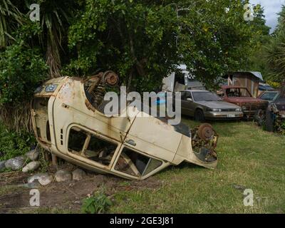 Vetture abbandonate, Totara Flats, Gray County, South Island, Nuova Zelanda Foto Stock