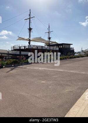 Battello turistico sulla valle di bou repeg a Rabat, Marocco Foto Stock