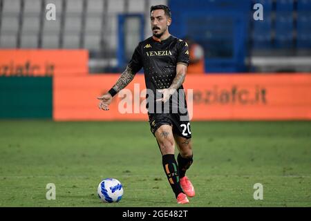 Ferrara, Italia. 15 agosto 2021. Francesco di Mariano del Venezia FC in azione durante la Coppa Italia di calcio tra Venezia FC e Frosinone Calcio allo stadio Paolo Mazza di Ferrara (Italia), 15 agosto 2021. Photo Andrea Staccioli/Insifefoto Credit: Insifefoto srl/Alamy Live News Foto Stock