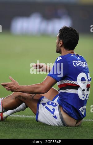 Genova, Italia, 16 agosto 2021. Antonio Candreva della UC Sampdoria reagisce dopo aver sentito il suo impacchettamento sulla zona di penalità durante la partita di Coppa Italia a Luigi Ferraris, Genova. Il credito immagine dovrebbe essere: Jonathan Moscrop / Sportimage Credit: Sportimage/Alamy Live News Credit: Sportimage/Alamy Live News Foto Stock