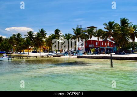 Una bella giornata di sole a Caye Caulker, Belize Foto Stock