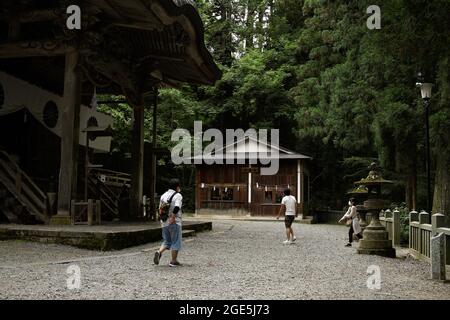 Nagano, Giappone, 2021-12-08 , Santuario inferiore di Togakushi. Foto Stock