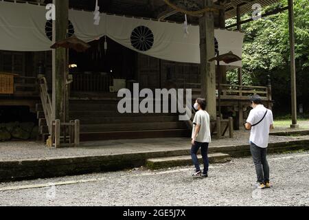 Nagano, Giappone, 2021-12-08 , Santuario inferiore di Togakushi. Foto Stock