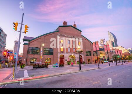 Toronto, Canada - 15 settembre 2019: St Lawrence Market nel centro di Toronto., Canada al tramonto Foto Stock