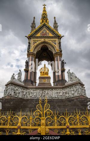 L'Albert Memorial in Hyde Park, Londra Foto Stock