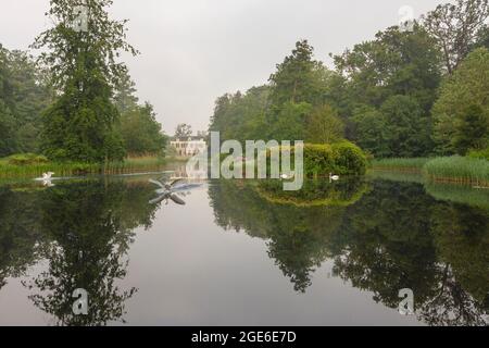 Paesi Bassi, Õs-Graveland, tenuta rurale Schaep en Burgh. Casa di campagna. Ex sede di Natuurmonumenten. Esclusione microfono. Foto Stock