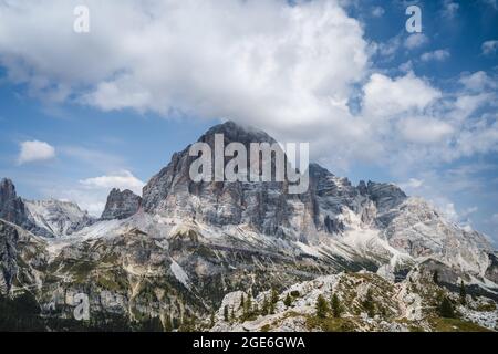 Tofana di Rozes montagna nelle bellissime Dolomiti, Italia Foto Stock