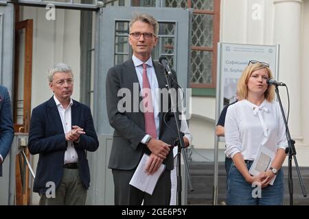 Non esclusivo: KIEV, UCRAINA - 16 AGOSTO 2021 - Ambasciatore straordinario e plenipotenziario del Regno di Svezia in Ucraina Tobias Thyberg deliv Foto Stock