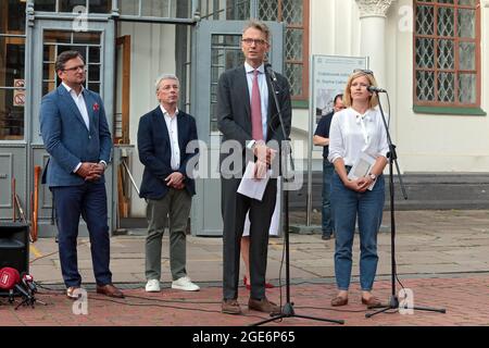 Non esclusivo: KIEV, UCRAINA - 16 AGOSTO 2021 - Ambasciatore straordinario e plenipotenziario del Regno di Svezia in Ucraina Tobias Thyberg deliv Foto Stock