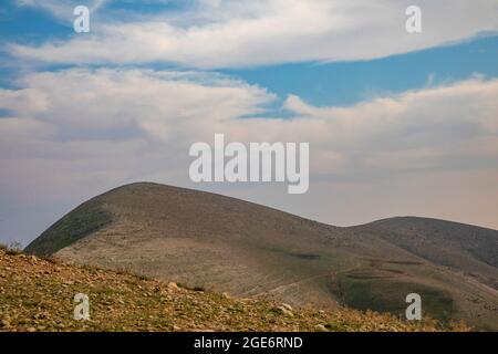 Central Jordan Valley. La Jordan Rift Valley, anche Jordan Valley chiamata anche depressione Syro-Africana, è una depressione allungata che si trova in modera Foto Stock