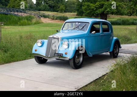 A Blue, 1938, Lancia Aprilia, presentato al London Classic Car Show 2021 Foto Stock