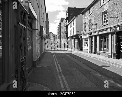 MANCHESTER. GREATER MANCHESTER. INGHILTERRA. 07-15-21. TIB Street nel quartiere nord della città, negozi e aziende. Foto Stock