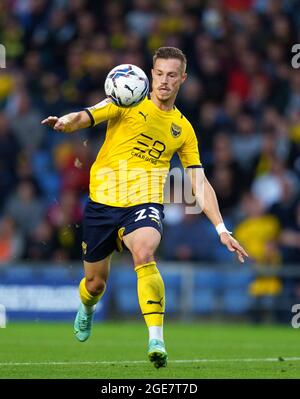 Oxford, Regno Unito. 17 agosto 2021. Billy Bodin di Oxford United durante la partita Sky Bet League 1 tra Oxford United e Crewe Alexandra al Kassam Stadium di Oxford, Inghilterra, il 17 agosto 2021. Foto di Andy Rowland. Credit: Prime Media Images/Alamy Live News Foto Stock