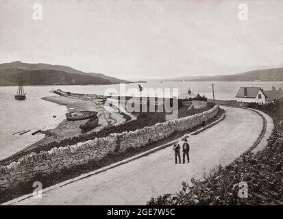 Una vista fine del 19 ° secolo del molo a Fahan sul bordo di Lough Swilly, Inishowen nel nord della contea di Donegal, Irlanda. Foto Stock