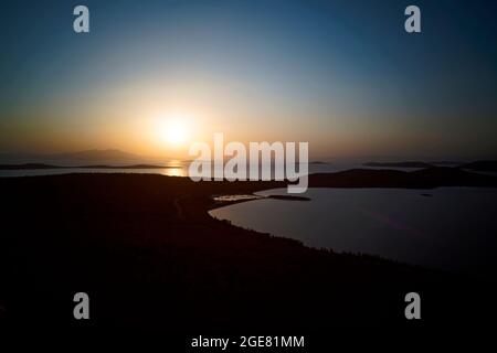 Tramonto sulla collina di Seytan Sofrasi nell'isola di Cunda, Ayvalik, Turchia Foto Stock