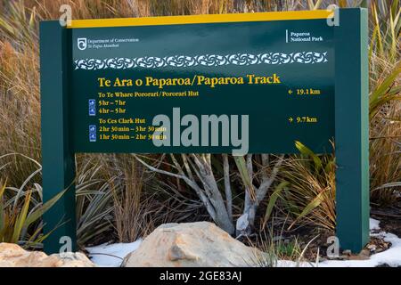 Department of Conservation segno, Moonlight Tops, Paparoa Track, (una delle grandi passeggiate della Nuova Zelanda) Parco Nazionale di Paparoa, West Coast, South Island, Nuova Zelanda Foto Stock