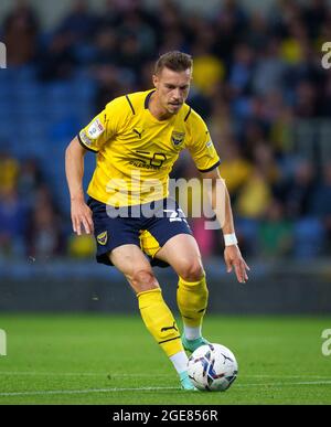 Oxford, Regno Unito. 17 agosto 2021. Billy Bodin di Oxford United durante la partita Sky Bet League 1 tra Oxford United e Crewe Alexandra al Kassam Stadium di Oxford, Inghilterra, il 17 agosto 2021. Foto di Andy Rowland. Credit: Prime Media Images/Alamy Live News Foto Stock