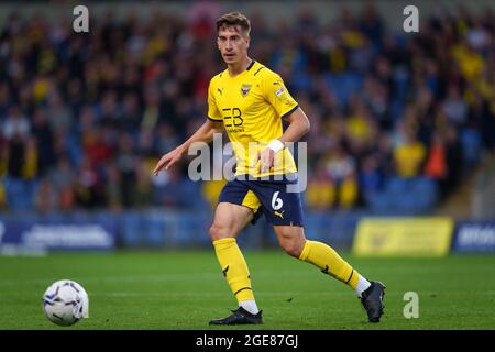 Oxford, Regno Unito. 17 agosto 2021. Alex Gorrin di Oxford United durante la partita Sky Bet League 1 tra Oxford United e Crewe Alexandra al Kassam Stadium di Oxford, Inghilterra, il 17 agosto 2021. Foto di Andy Rowland. Credit: Prime Media Images/Alamy Live News Foto Stock