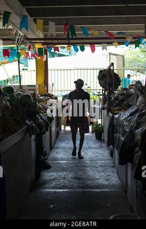 Camaçari, Bahia, Brasile - 17 ottobre 2015: Fiera aperta nella città di Camacari in Bahia, dove il cibo viene venduto ai prodotti per la casa. Foto Stock