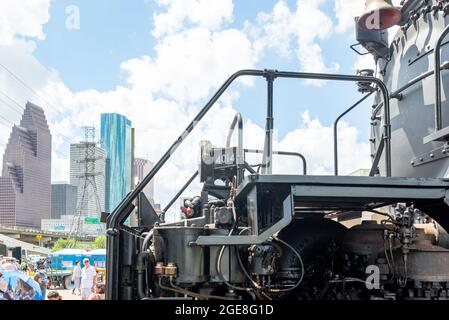 Houston, Stati Uniti. 17 agosto 2021. Union Pacific No. 4014, Big Boy si ferma a Houston, Texas, martedì 17 agosto 2021. Big Boy è il motore a vapore più grande al mondo; costruito nel 1941, è alto 17 piedi e lungo 133 piedi. La locomotiva è stata recentemente restaurata ed è attualmente in tournée negli Stati Uniti. (Foto di Jennifer Lake/SIPA USA) Credit: Sipa USA/Alamy Live News Foto Stock