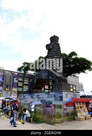 Il leone di Giuda monumento su Churchill Street ad Addis Abeba. Foto Stock