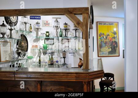 FRANCIA, VAL D'OISE (95) AUVERS-SUR-OISE, MUSEO D'ABSINTHE Foto Stock