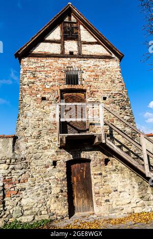 La vecchia torre muraria della città termale di Bad Saulgau, Germania Foto Stock