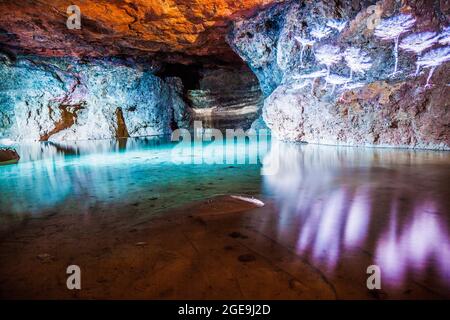 Clearwell Caves nella Foresta di Dean nel Gloucestershire. Foto Stock