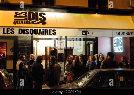 FRANCIA, PARIGI (75) 11 TH CIRCONDARIO, BASTILLE FAUBOURG SAINT ANTOINE DISTRETTO, CAFE CONCERT LES DISQUAIRES, MUSICA DAL VIVO BAR Foto Stock