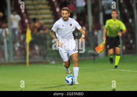 Gianluca di Chiara giocatore di Reggina, durante la partita di Coppa Italia tra Salernitana e Reggina risultato finale 2-0, partita disputata allo stadio Arechi Foto Stock