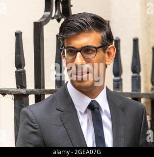 Londra, Regno Unito. 18 agosto 2021. Rishi Sunak, Cancelliere dello scacchiere di Downing Street Londra, Credit: Ian Davidson/Alamy Live News Foto Stock