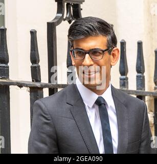 Londra, Regno Unito. 18 agosto 2021. Rishi Sunak, Cancelliere dello scacchiere di Downing Street Londra, Credit: Ian Davidson/Alamy Live News Foto Stock