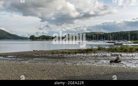 Vista di Coniston Water nel Lake District, Cumbria, Regno Unito. Preso il 15 agosto 2021. Foto Stock